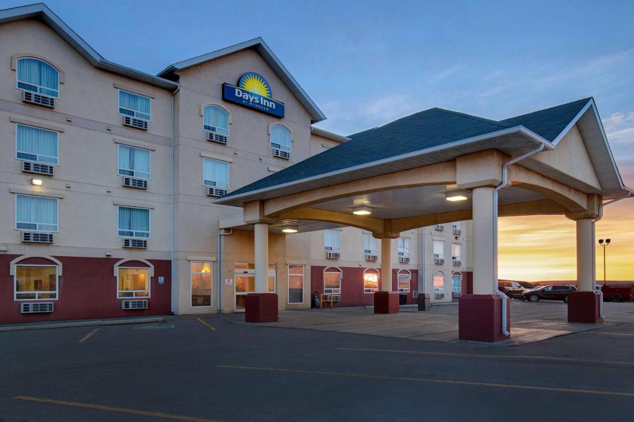 Days Inn By Wyndham Dawson Creek Exterior foto